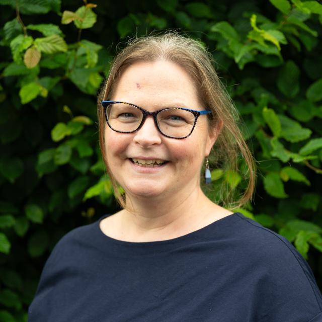 Portrait photo of Miranda Phillips